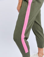 Green tracksuit with pink stripe on a white background
Brunch Pants Clover Green