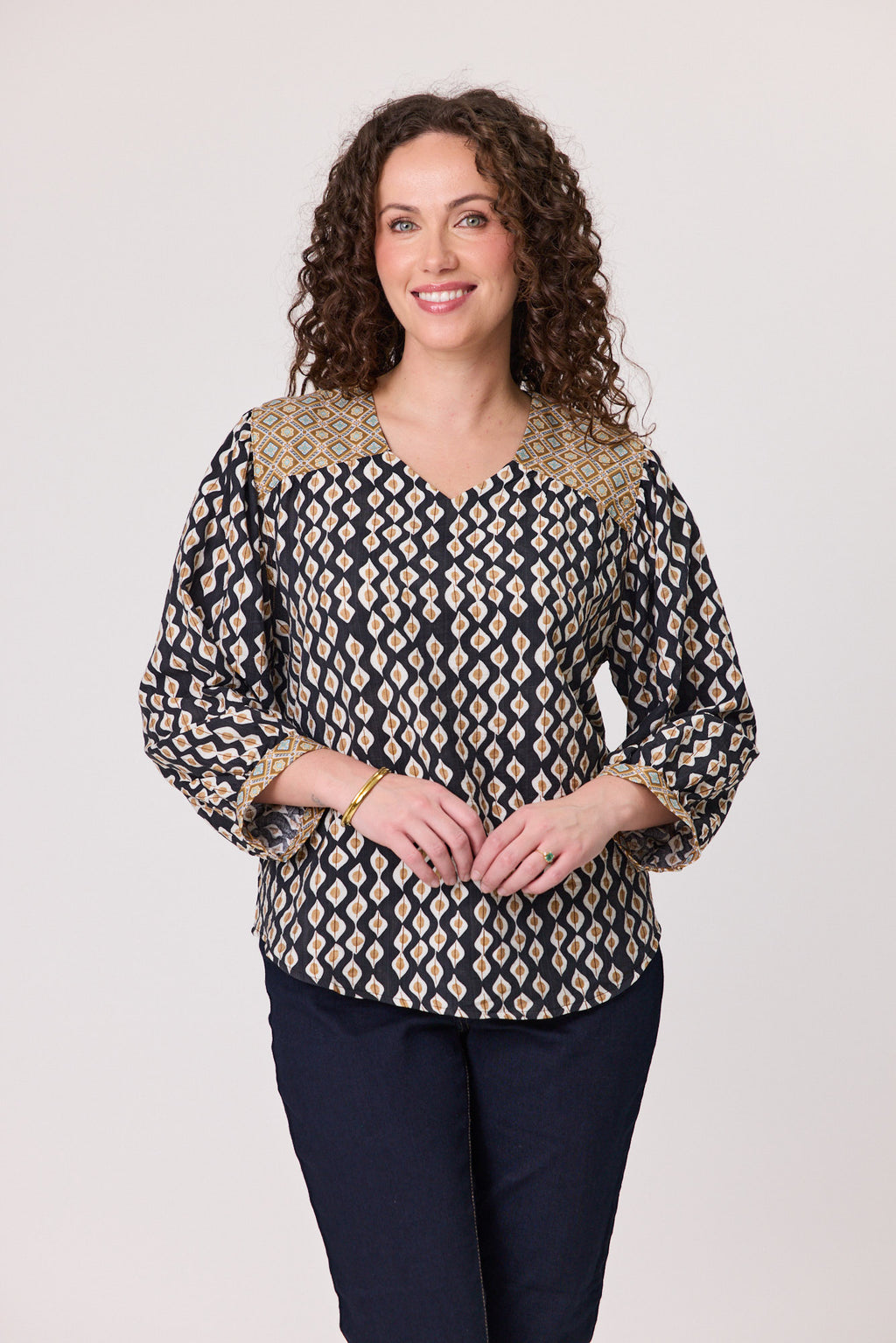 Albi Contrast V Neck Blouse Black