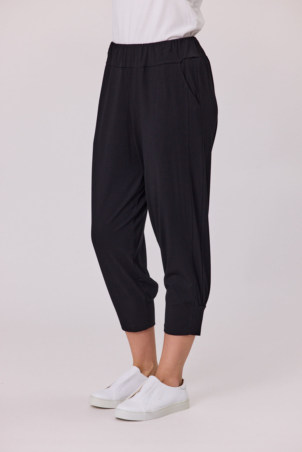 Ease Knit Side Panel Pant Black