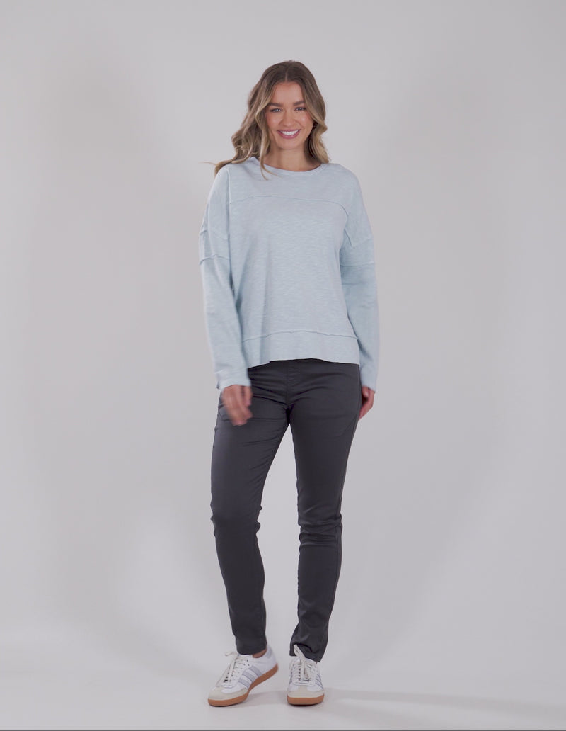Jayne Throw On Top Light Blue